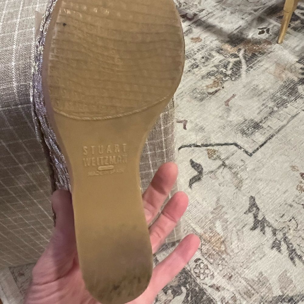 Stuart Weitzman Softbow metallic wedge size 6.5 - Picture 8 of 10